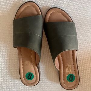 Never worn women's size 8 olive green slides. Purchased at TJ Maxx